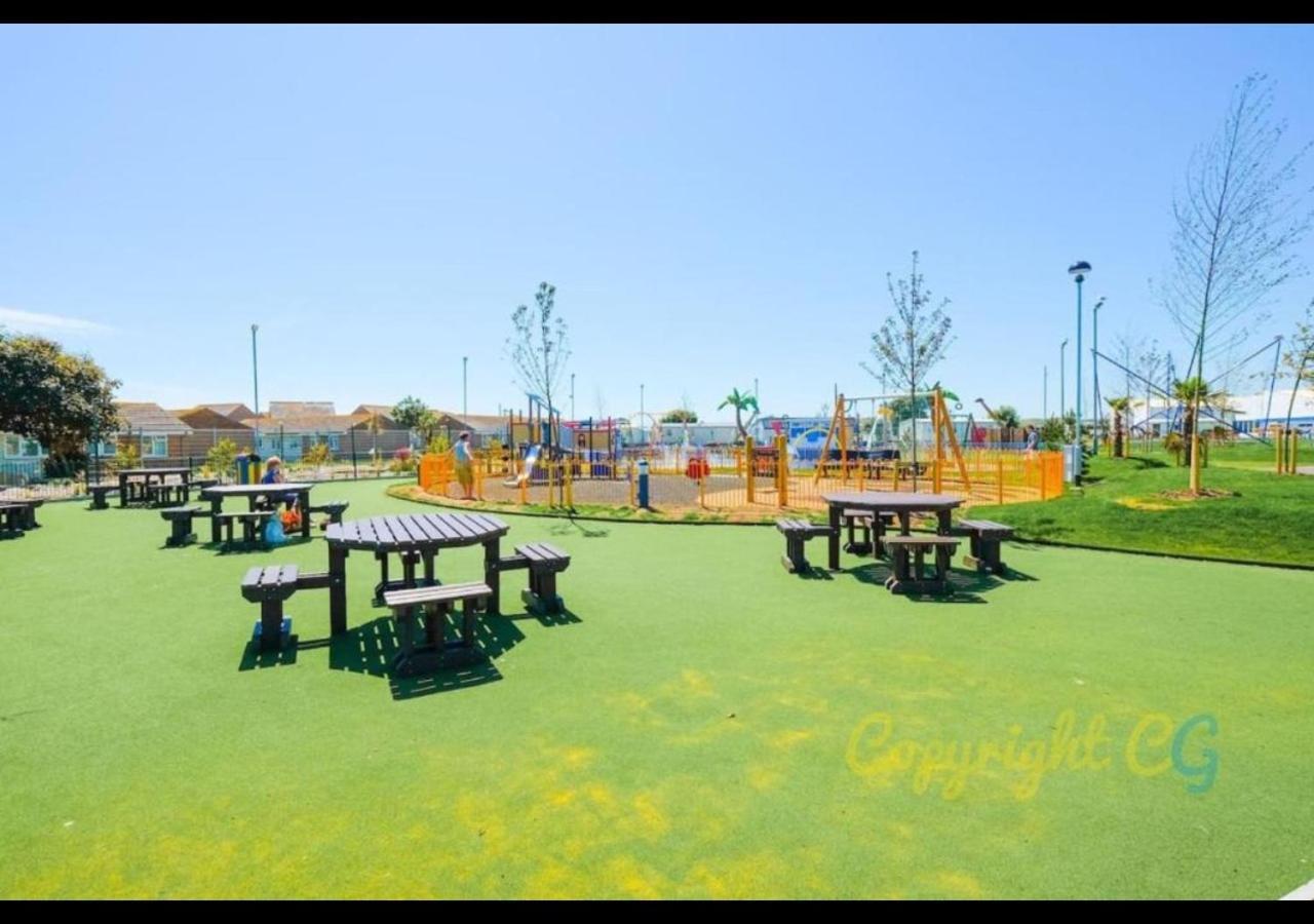 Mp768 - Camber Sands Holiday Park - Huge Lodge - Small Dog Friendly - Sleeps 8 エクステリア 写真