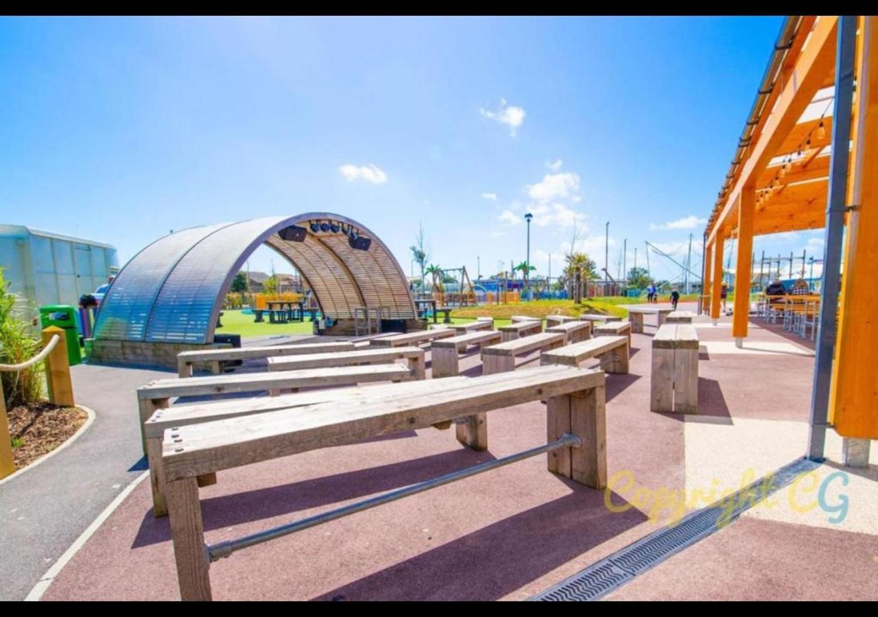 Mp768 - Camber Sands Holiday Park - Huge Lodge - Small Dog Friendly - Sleeps 8 エクステリア 写真