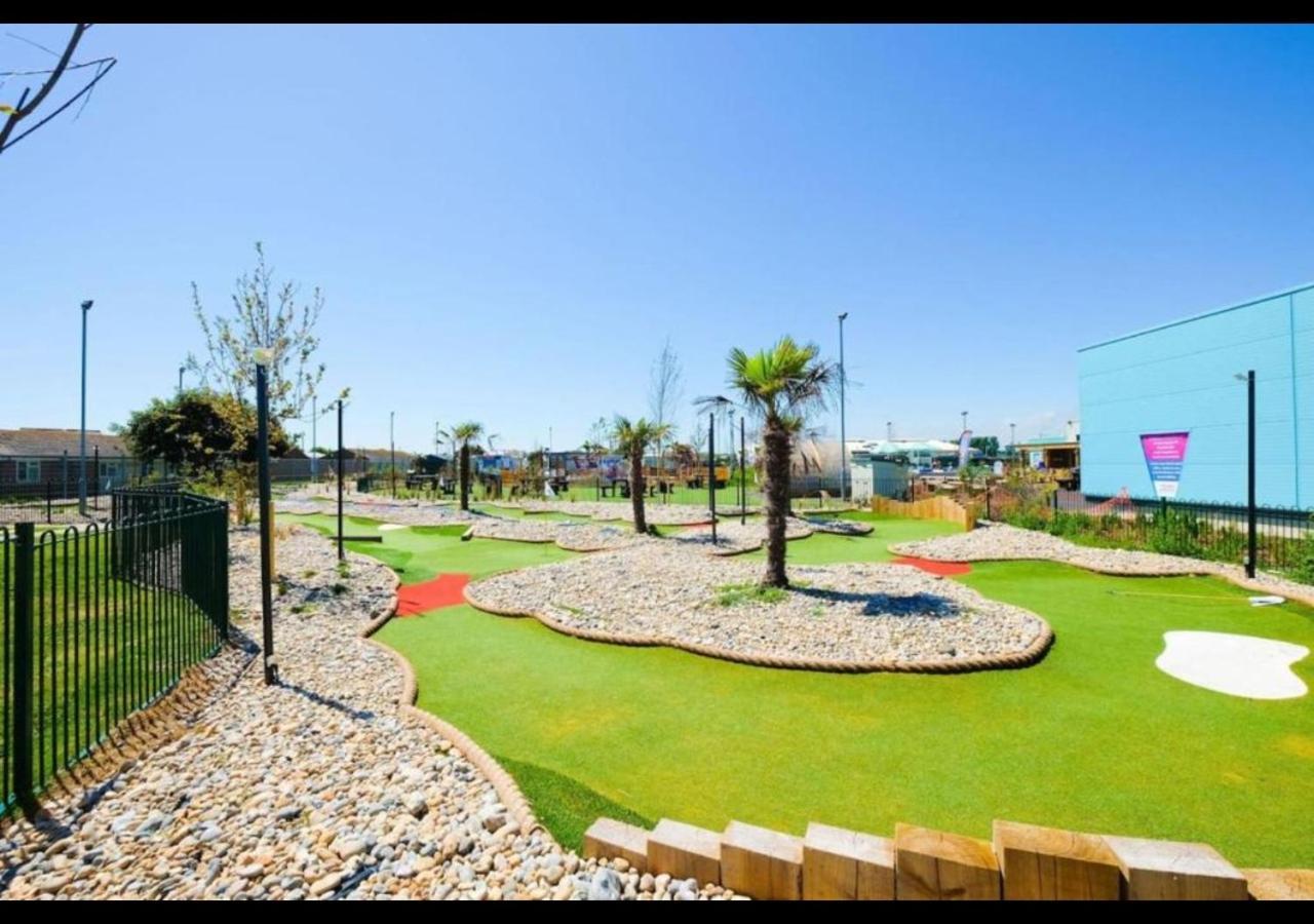 Mp768 - Camber Sands Holiday Park - Huge Lodge - Small Dog Friendly - Sleeps 8 エクステリア 写真